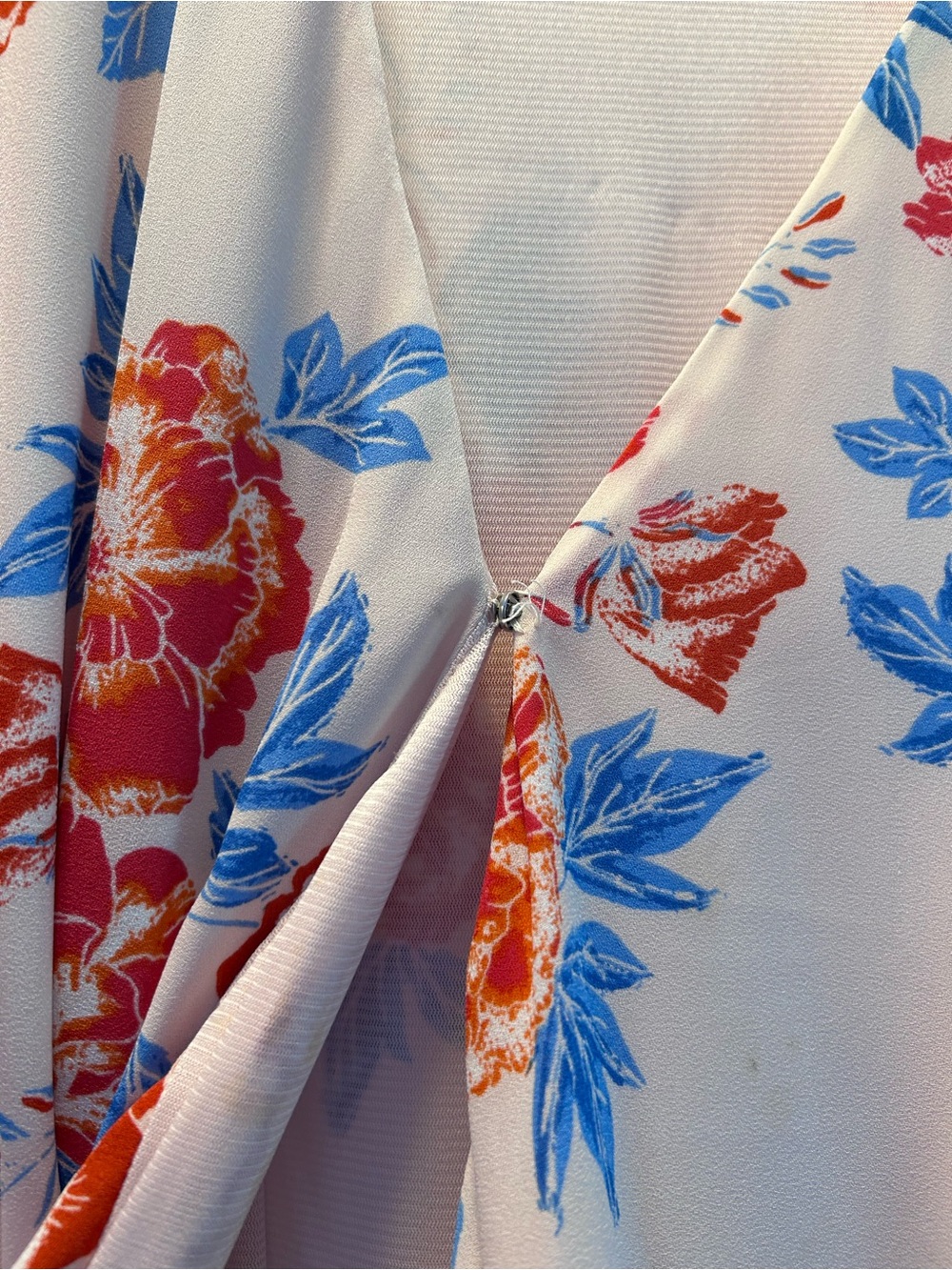 Floral wrap wedding guest dress - Picture 7 of 13